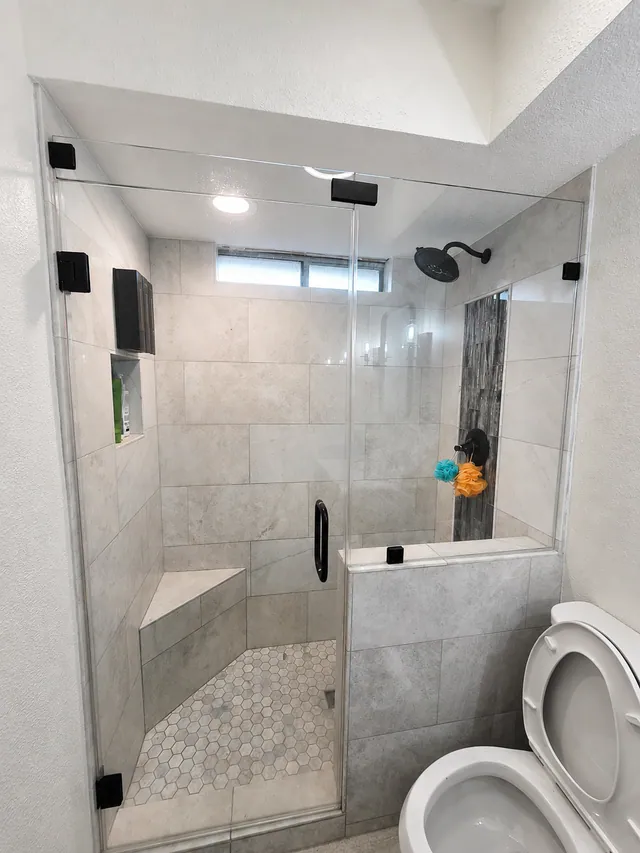 Bathroom remodeling by Menjivar